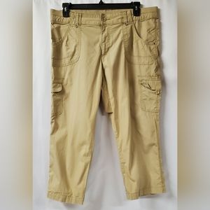 Lee Khaki Capri
